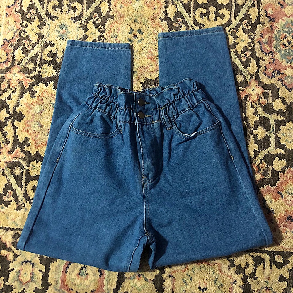 High waisted jeans